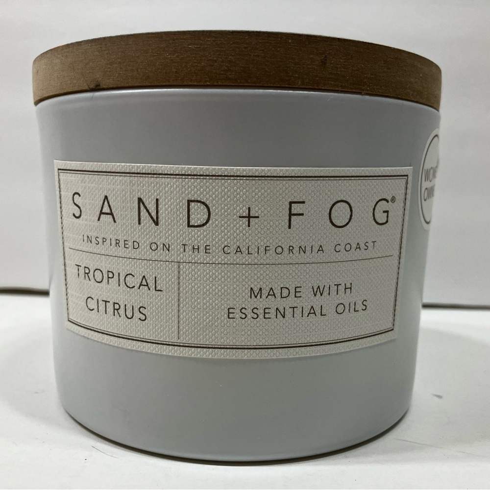 Sand + Fog Tropical Citrus Candle - Picture 5 of 8